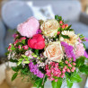 Bouquet de fleurs fraîches avec des pivoines, Bouquet de fleurs pour la fête des mères, Des Lys & Délices, Sion