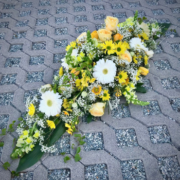 Gerbe de fleurs jaunes et blanches, fleurs de deuil, Des Lys & Délices, Sion