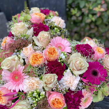 Cœur fleuri, un symbole éternel, floristique de deuil, Des Lys & Délices, Sion