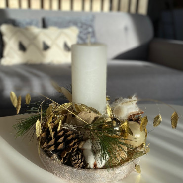 Arrangement avec bougie pour l'Avent ou pour Noël, Des Lys & Délices, Artisan fleuriste, Sion