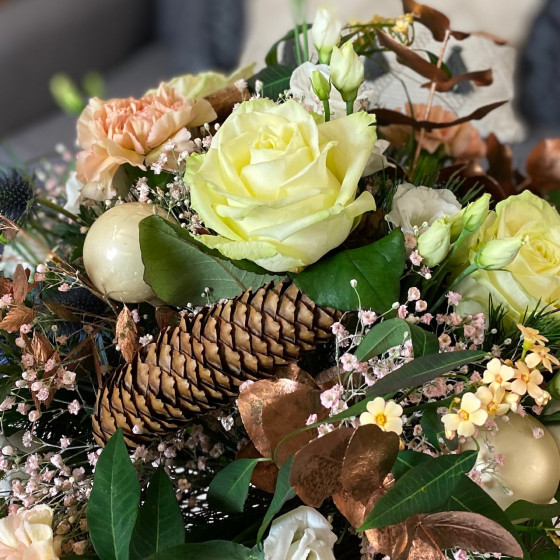 Bouquet Noël Blanc, la reine des neiges, Des Lys & Délices, Sion, Artisan Fleuriste en Valais Bouquet Noël Blanc, la reine des neiges, Des Lys & Délices, Sion, Artisan Fleuriste en Valais
