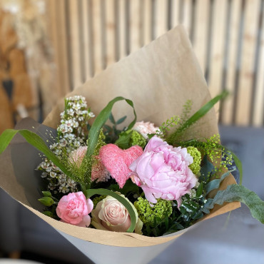 Bouquet bohème coloré avec des fleurs du jour, Des Lys & Délices, Sion