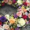 Couronne fleurie pour dernier hommage, floristique de deuil, Des Lys & Délices, Sion