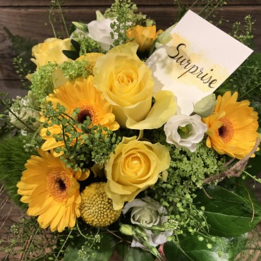 Bouquet jaune surprise, livraison de fleurs en Valais, Des Lys & Délices, Sion,