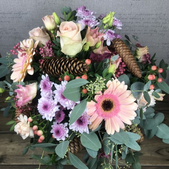 Bouquet pastel, douceur hivernale, Des Lys & Délices, Artisan fleuriste, Sion Bouquet pastel, douceur hivernale, Des Lys & Délices, Artisan fleuriste, Sion