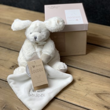 Un trop joli doudou tout doux dans sa petite boite cadeau. Des Lys & Délices, Fleurs et Saveurs. Sion