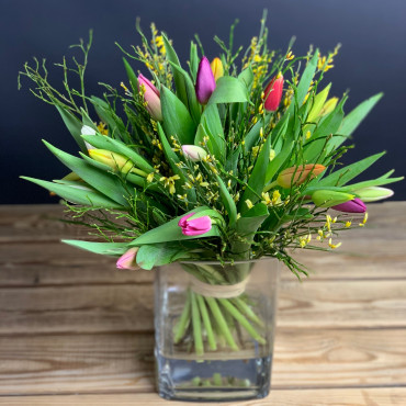 Bouquet de tulipes fraîches, Des Lys & Délices, Sion, Livraison de fleurs en Valais