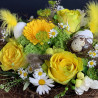 Panier aux couleurs du printemps, décoré de plumes et d'oeufs, souvenir d'enfance, Des Lys & Délices, Sion